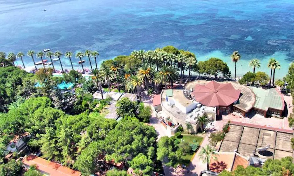 Omer Holiday Resort Kusadası 4*,